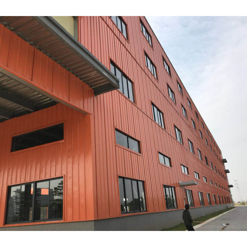 Q235 Schwermetallgebäude mit elektrischer Rolltür und Fenster aus Aluminiumlegierung