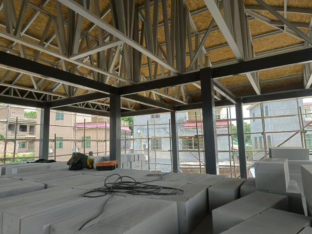 Leichtes Stahlrahmen Keel Stahlkonstruktion Vorgefertigte Luxusvilla Zweistöckiges Vorgefertigtes Haus