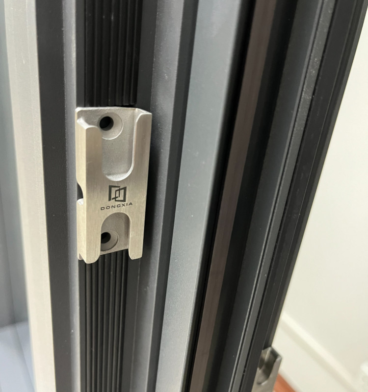 Moderne Minimalistische Fenster mit verstecktem Bildschirm, leicht zu entfernen und zu reinigen